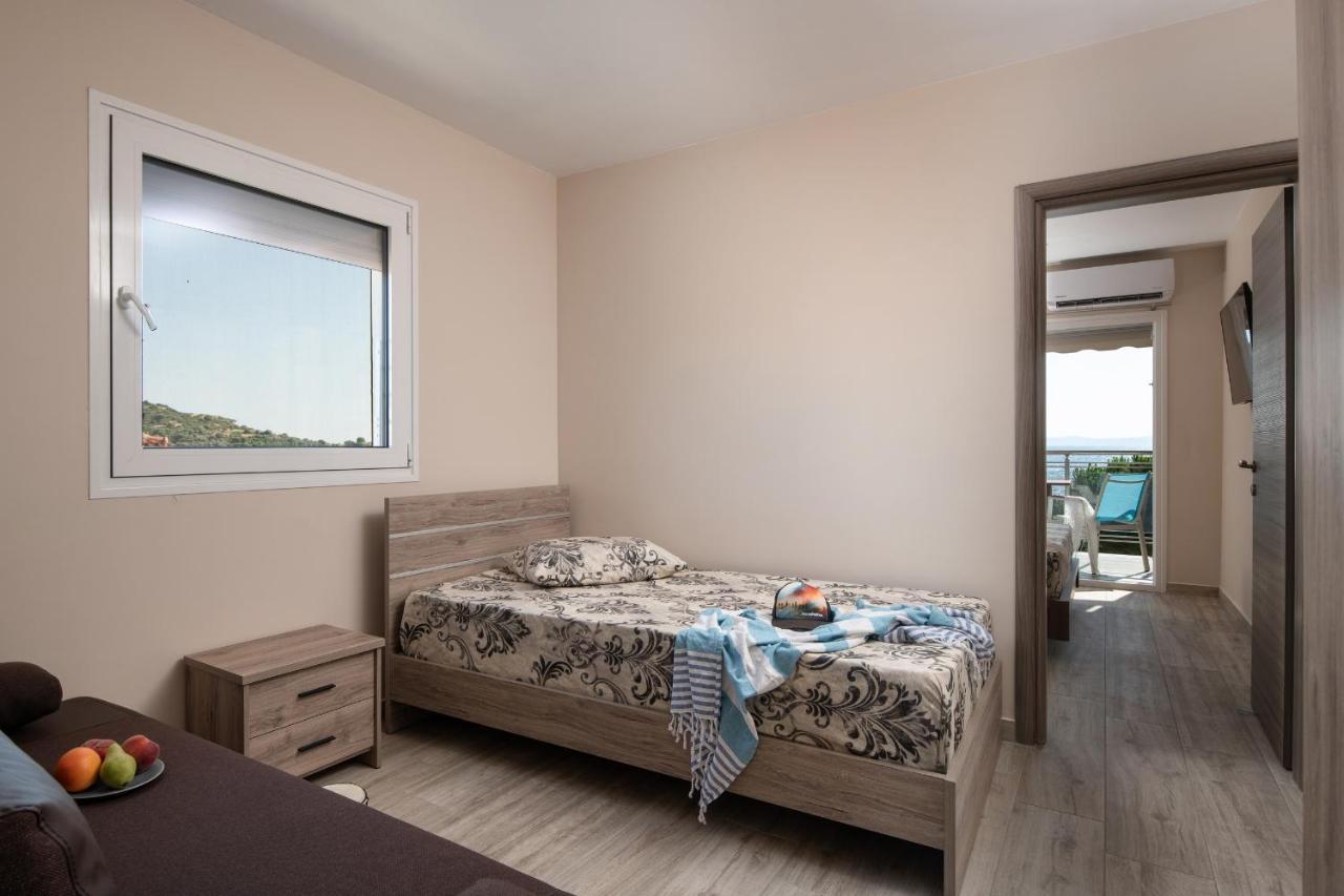 Sunset Studios - Suites With Seaview & Back Side Apartements Toróni Kültér fotó