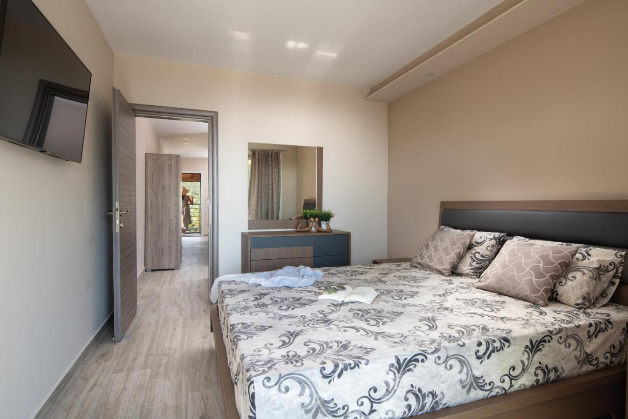 Sunset Studios - Suites With Seaview & Back Side Apartements Toróni Kültér fotó