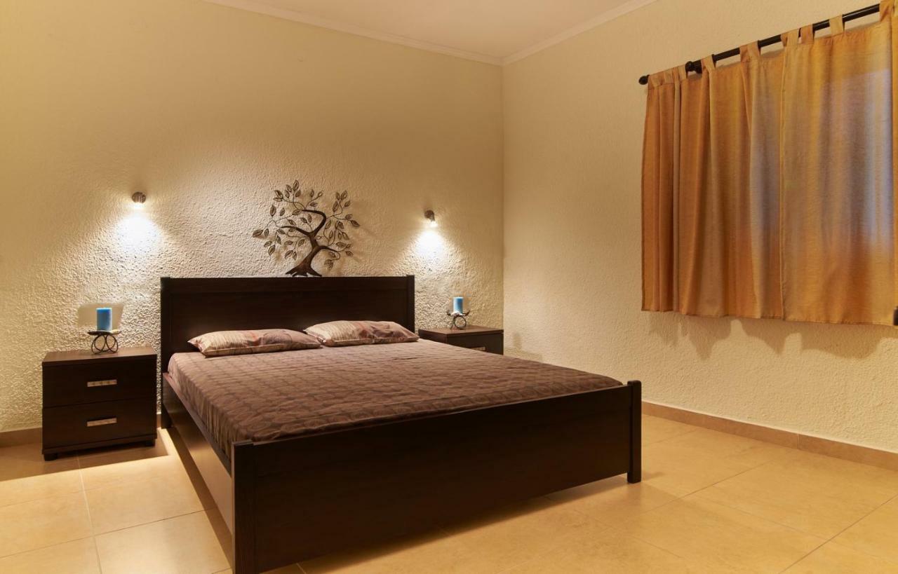 Sunset Studios - Suites With Seaview & Back Side Apartements Toróni Kültér fotó